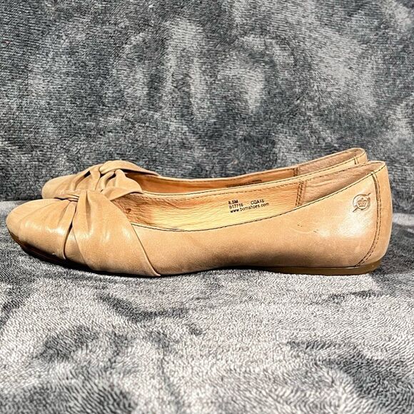 Born Tan Leather Slip On Flats Size 8.5M Women’s - Picture 5 of 8